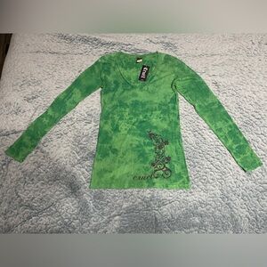 NWT Cruel Women’s Top Sz M Long Sleeve V-Neck Green Tie Dye w/Logo Purple Design